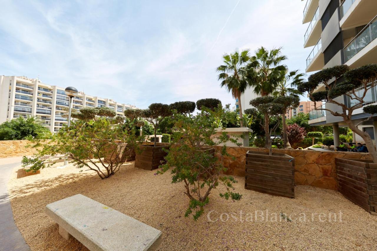 Luxurious, Newly-Renovated Large 2-Bedroom Condo By The Beach Benidorm Bagian luar foto