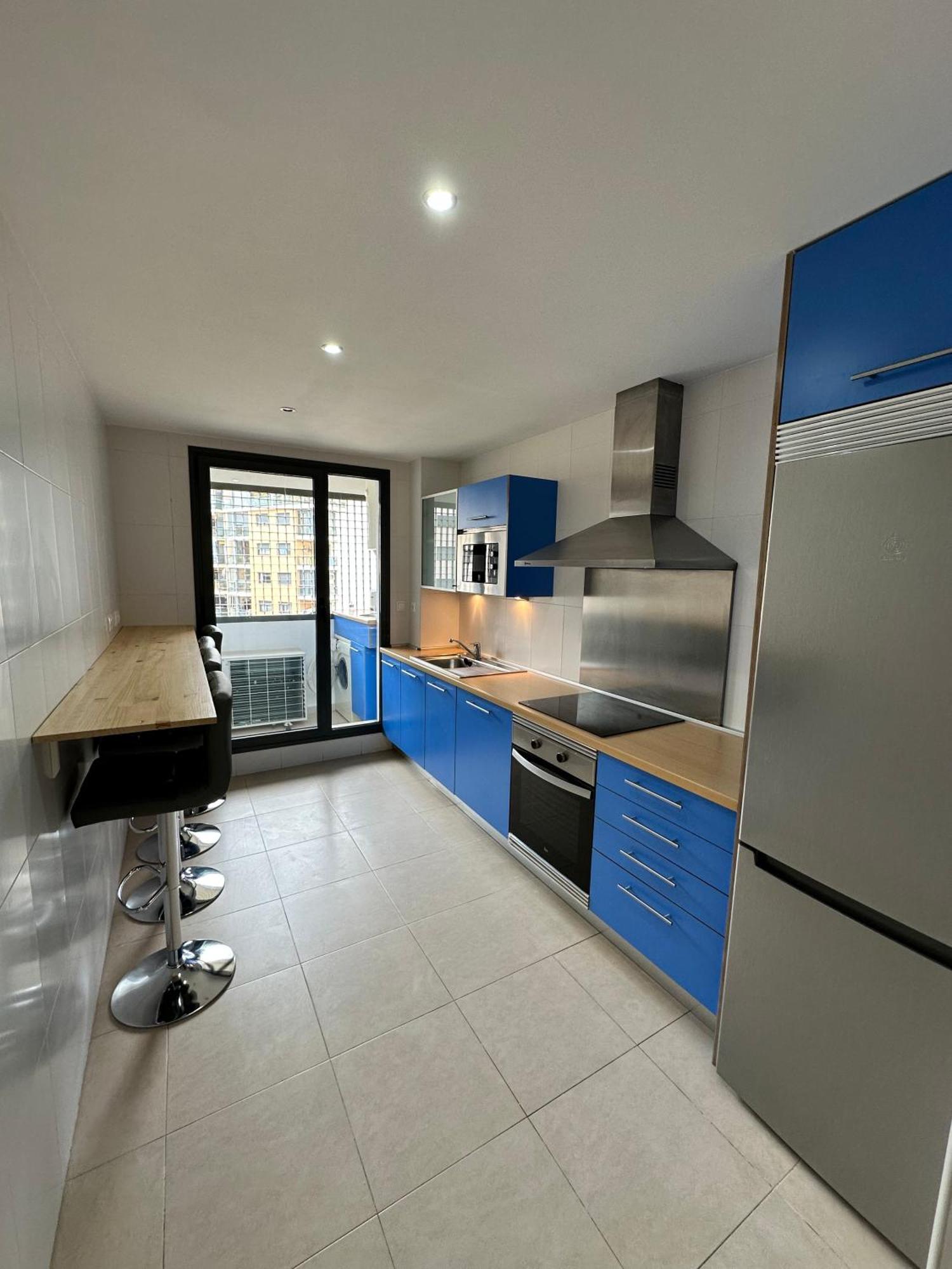 Luxurious, Newly-Renovated Large 2-Bedroom Condo By The Beach Benidorm Bagian luar foto
